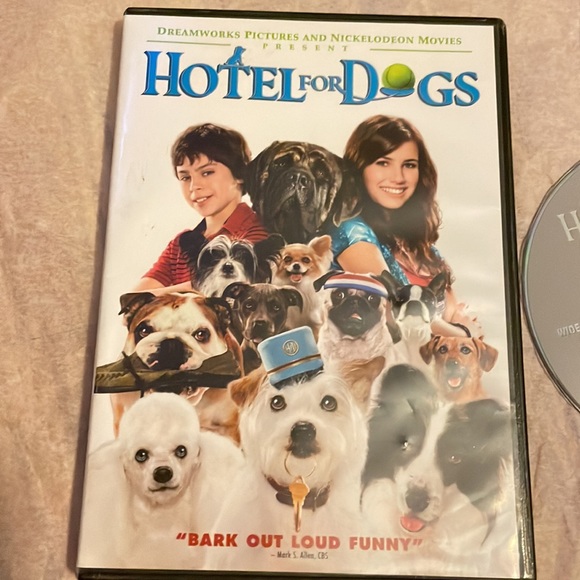 Hotel for Dogs DVD - Picture 2 of 5